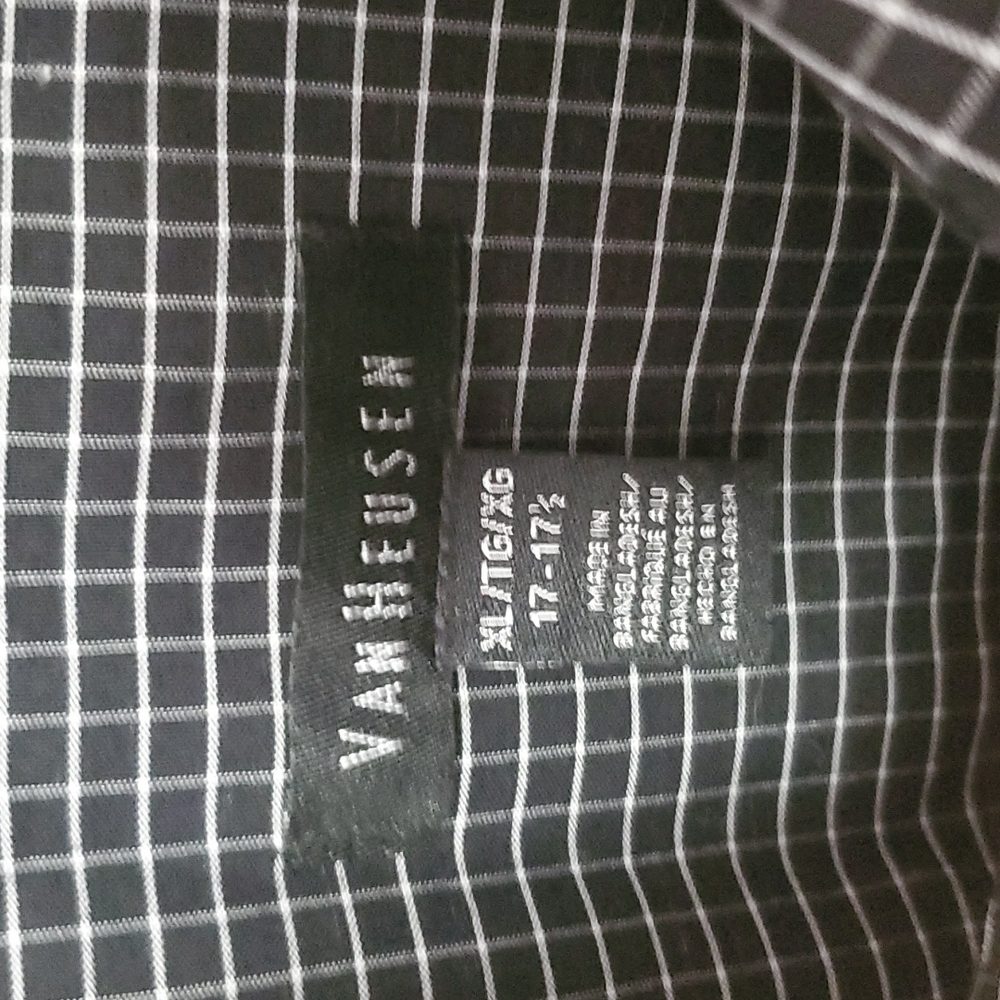 VanHuesen black and white shirt - Picture 4 of 7
